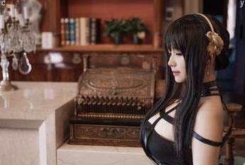 看阿半今天很开心的长腿，原图中每个角度都想让我再次确认，我这是要掉入腿的漩涡了吗？