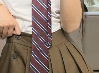 微密圈 – 就是这样，一张原图看陈佩奇的美腿，轻松就能打动你。