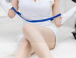 内容组苦苦挖掘的最新原图，香草喵露露的美脚能不能别这样好看？