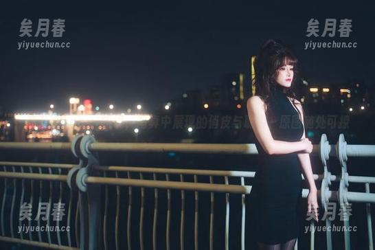 鹿八岁baby 鹿八岁baby+眼镜,写真中展现的俏皮与聪明,原图随处可撩